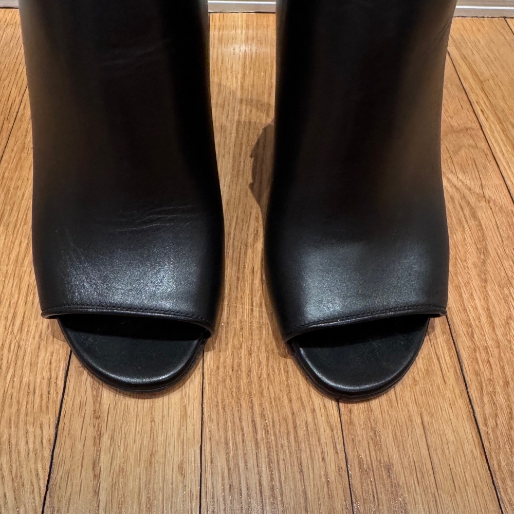 GIVENCHY - Shark Lock - Black leather open-toe wedge bootie/sandals - Picture 3 of 15